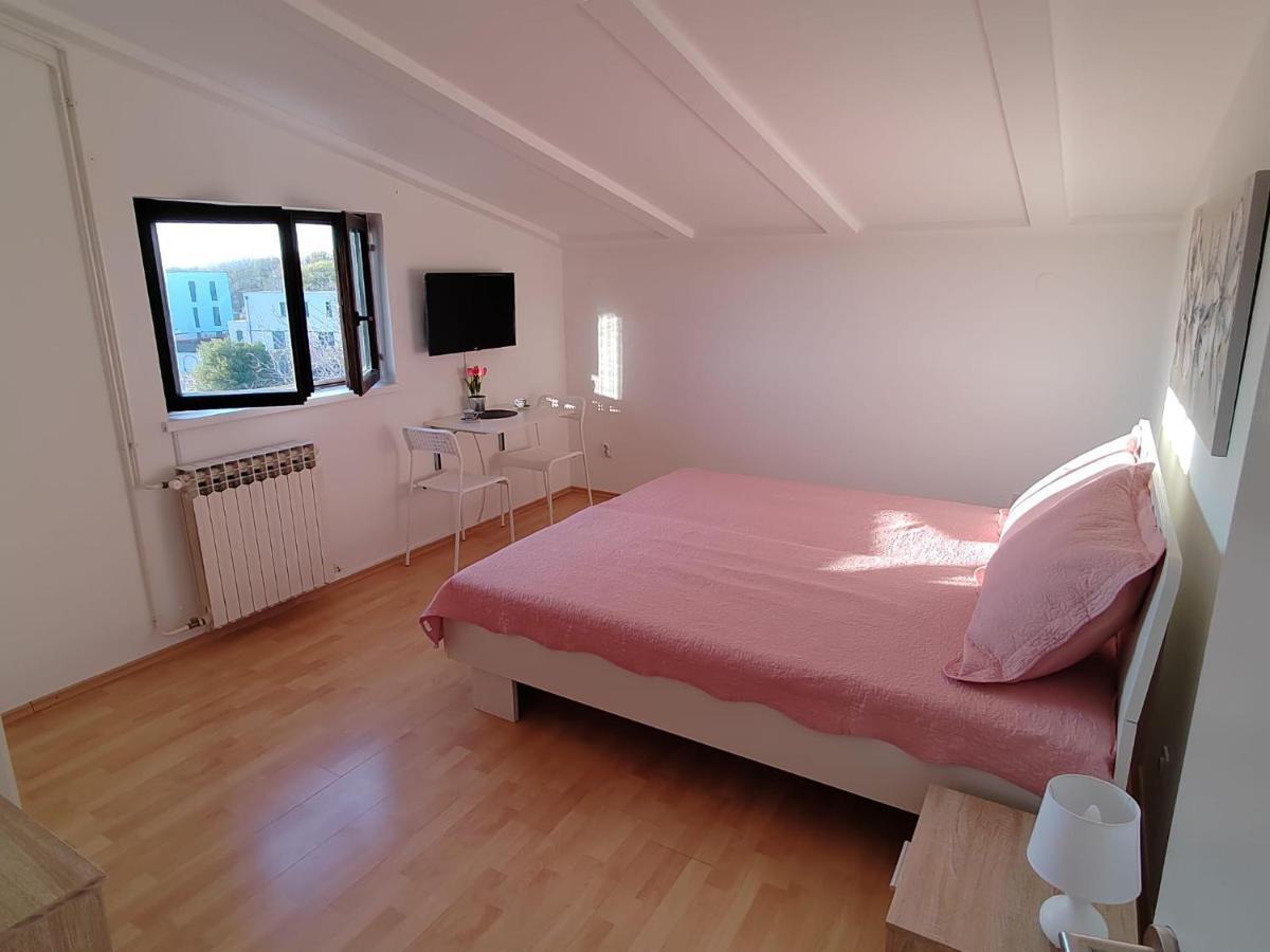Guesthouse Resan Medulin Bagian luar foto